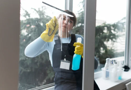 Nettoyage de vitres intérieures et extérieures à Plonévez-Porzay